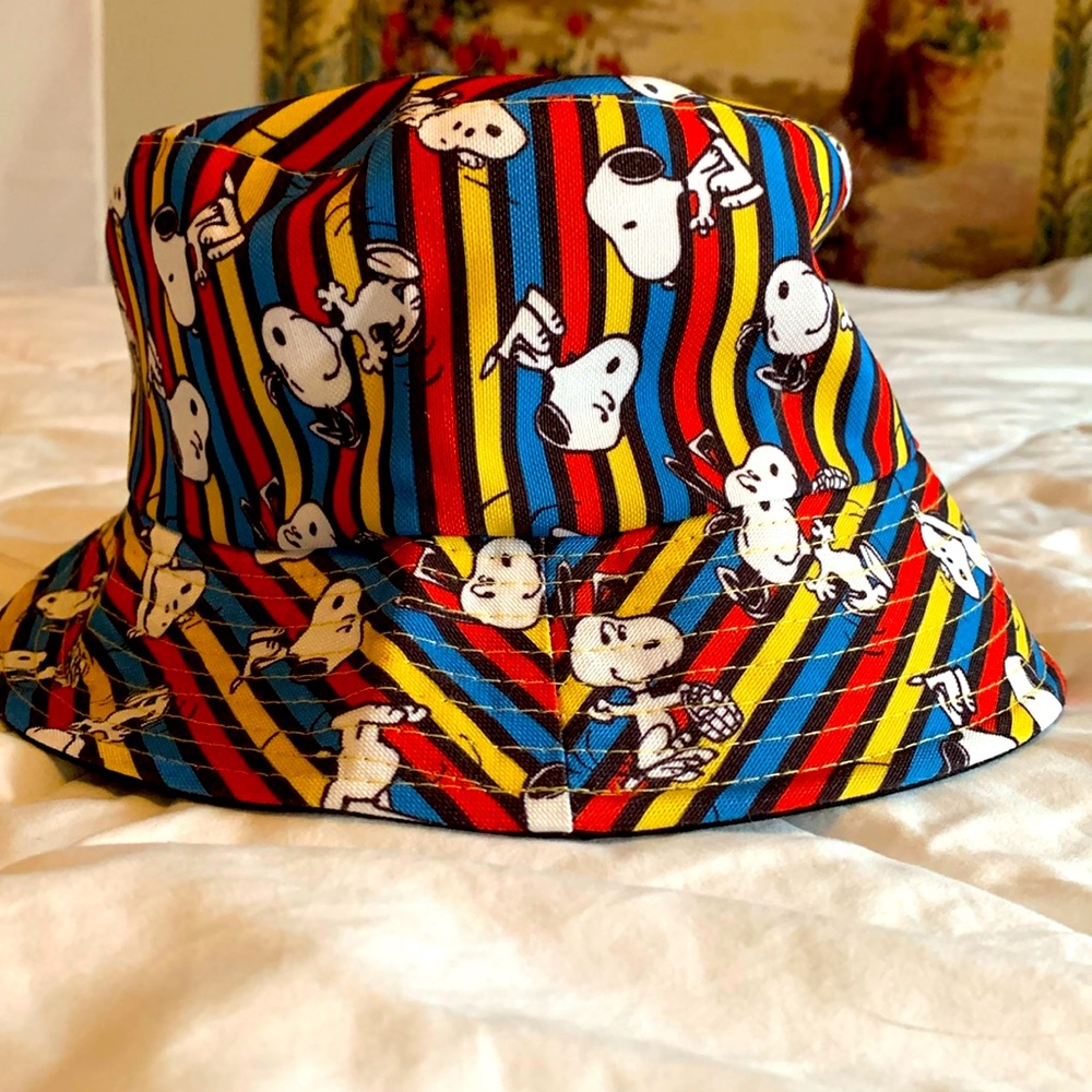 Snoopy bucket hat